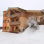 Modern Apartment in Saalbach Hinterglemm with Sauna