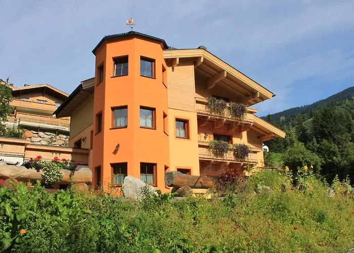 Modern Apartment in Saalbach Hinterglemm with Sauna